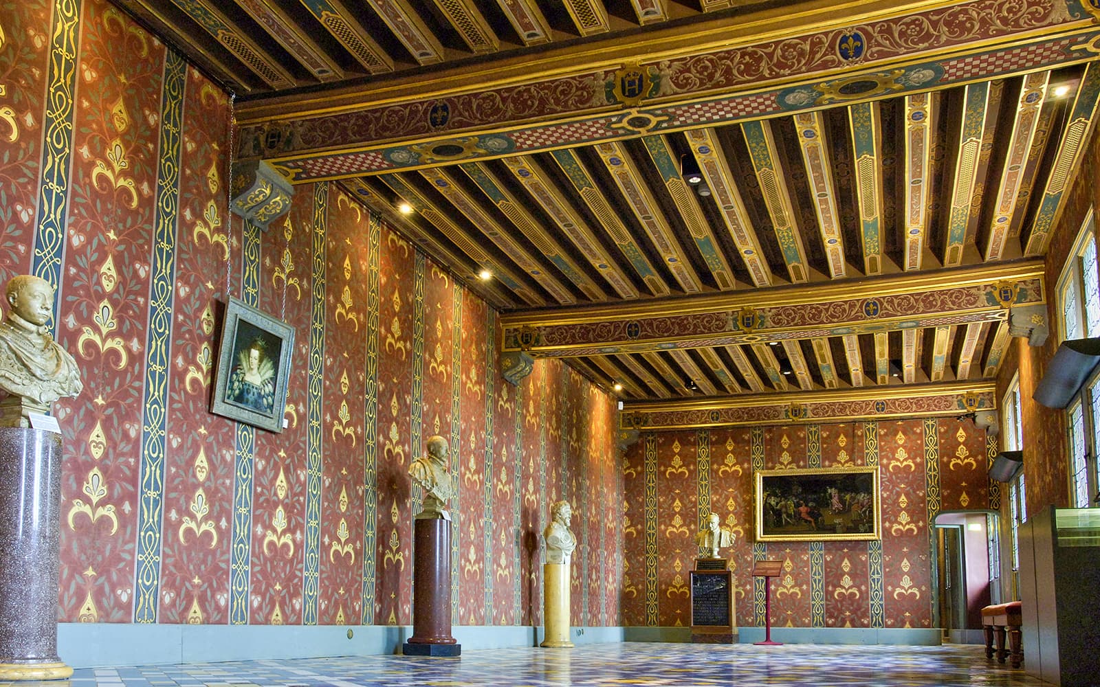 Blois Royal Castle & Gardens Tickets in Loire Valley - Features | TickYourList