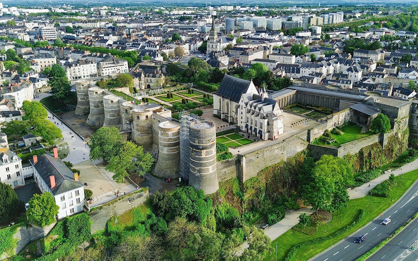 Angers Castle & Gardens Tickets in Loire Valley - Features | TickYourList