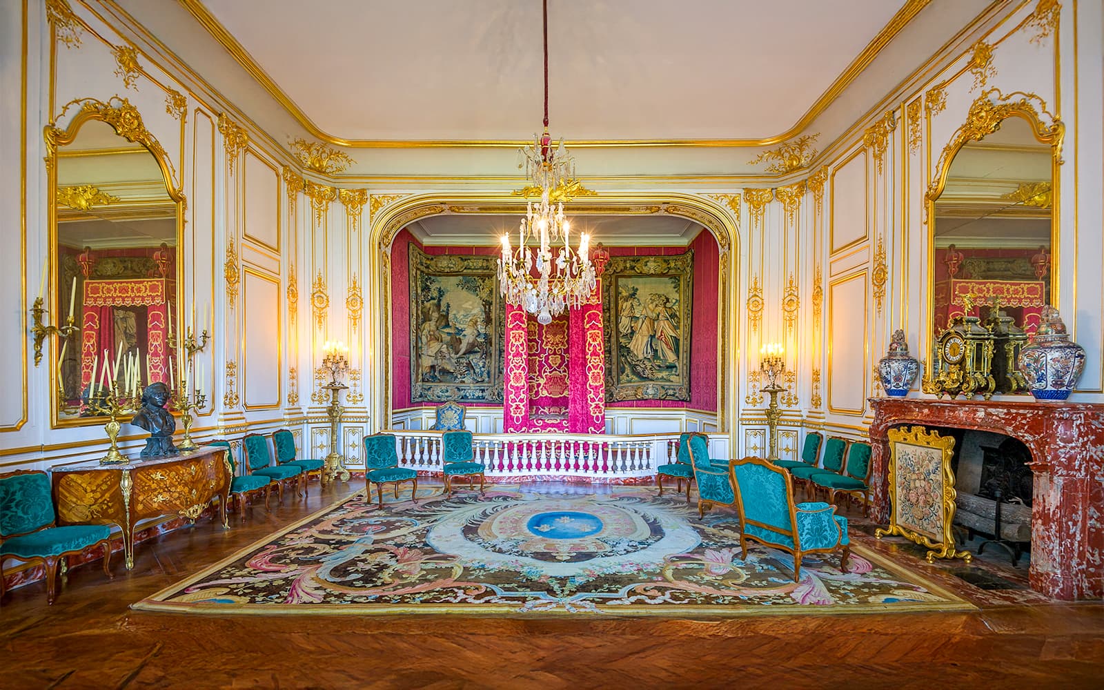From Tours or Amboise: Chambord and Chenonceau Castle Day Tour with Optional Lunch tickets in Loire Valley - Activities | TickYourList