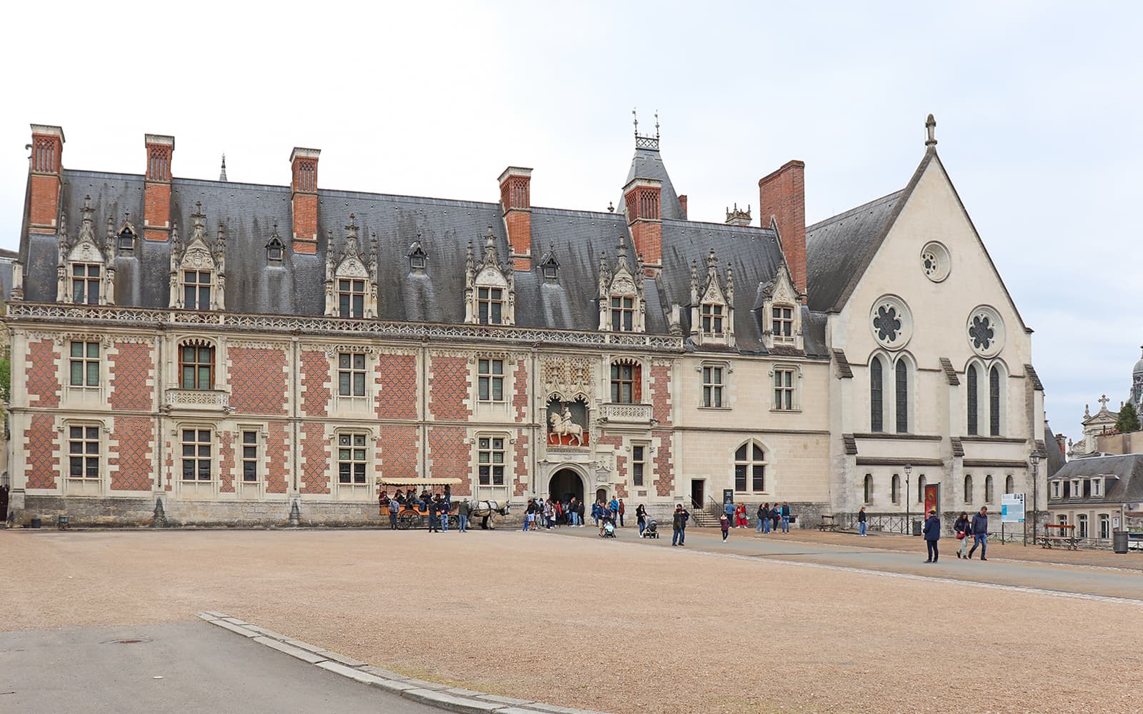 Blois, Chenonceau & Amboise Castles tickets in Loire Valley - Attractions | TickYourList