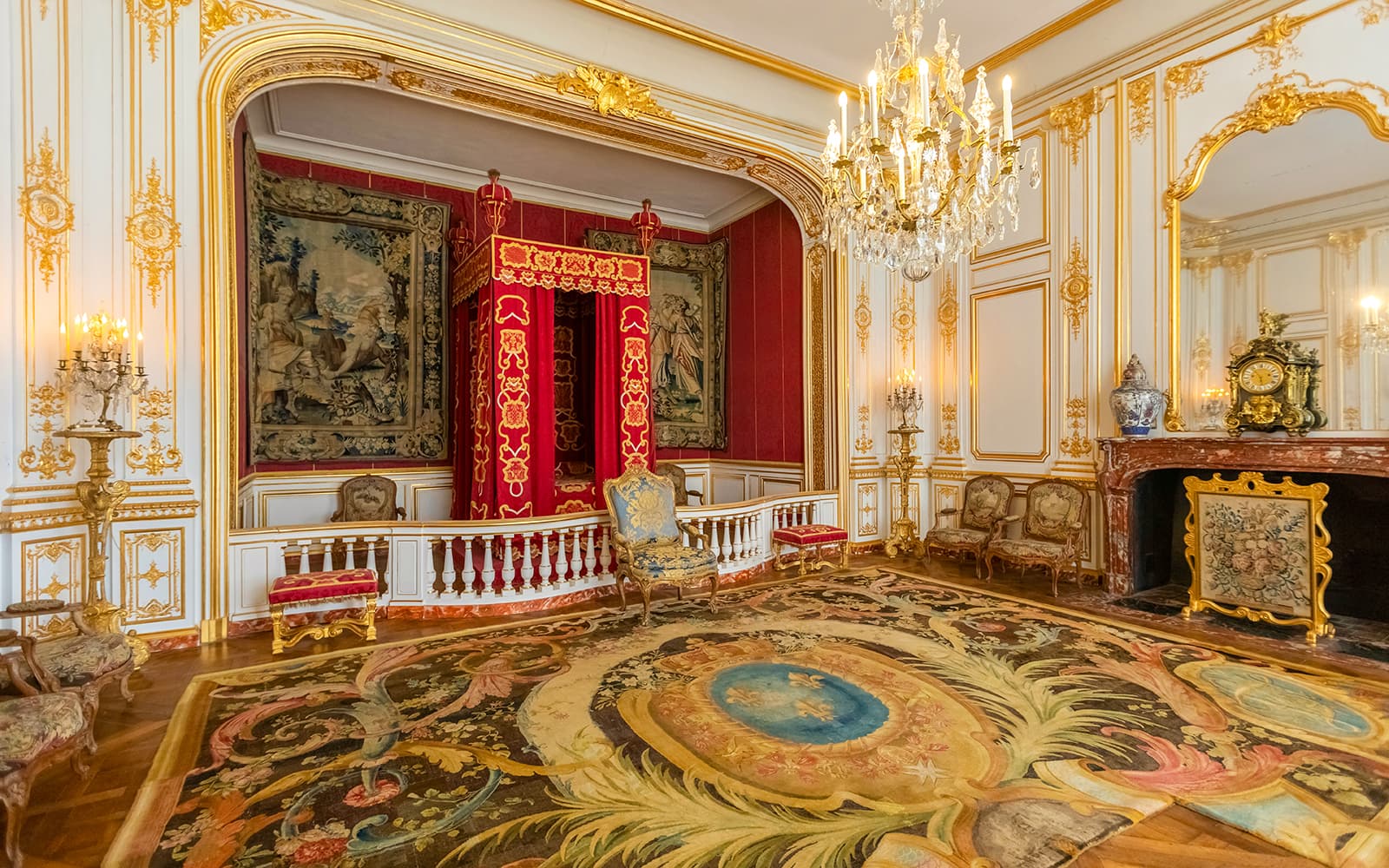 From Tours or Amboise: Chambord and Chenonceau Castle Guided Tour tickets in Loire Valley - Attractions | TickYourList