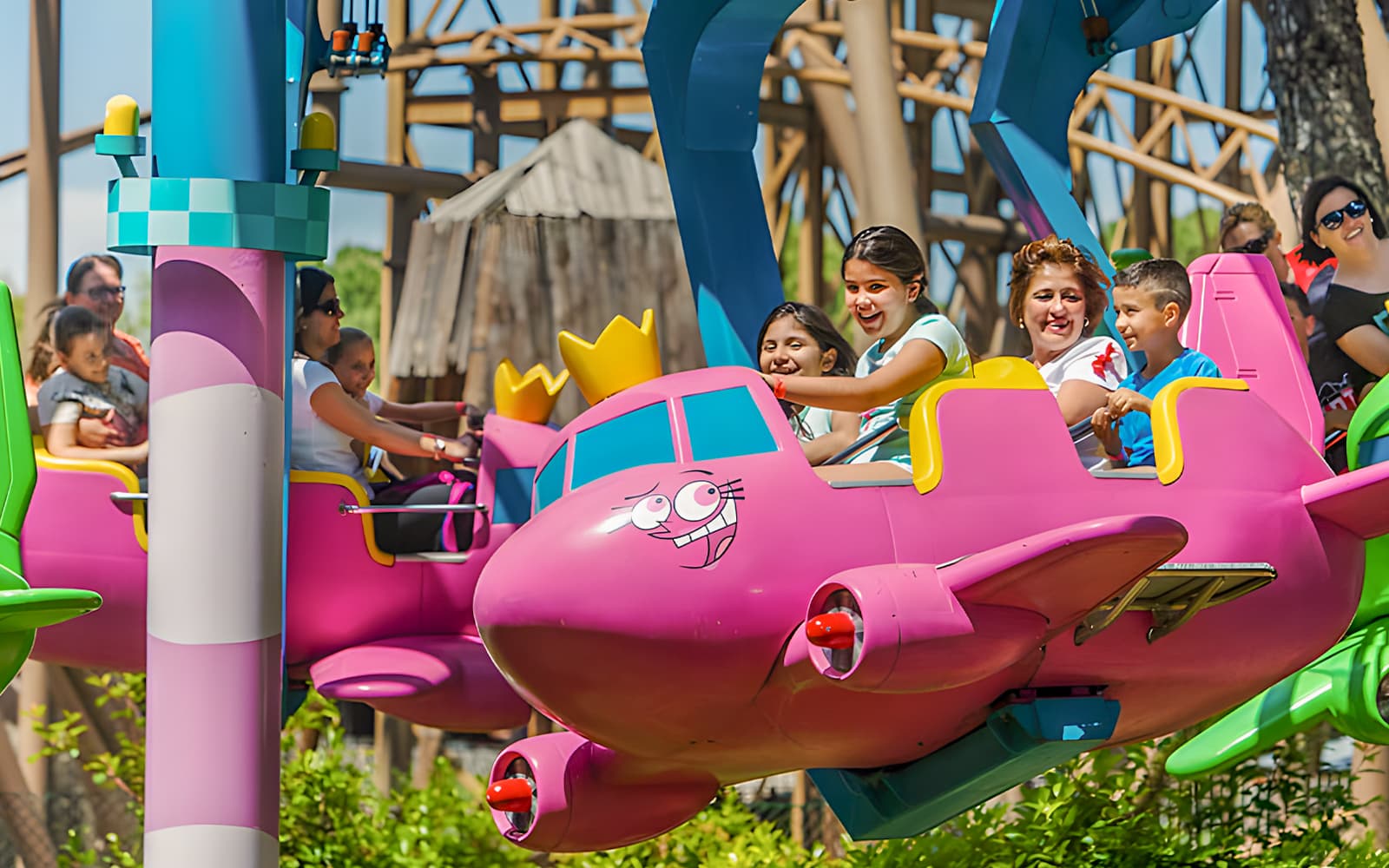 Combo (Save 4%): Madrid Zoo Aquarium + Parque de Atracciones de Madrid Tickets in Madrid - Features | TickYourList