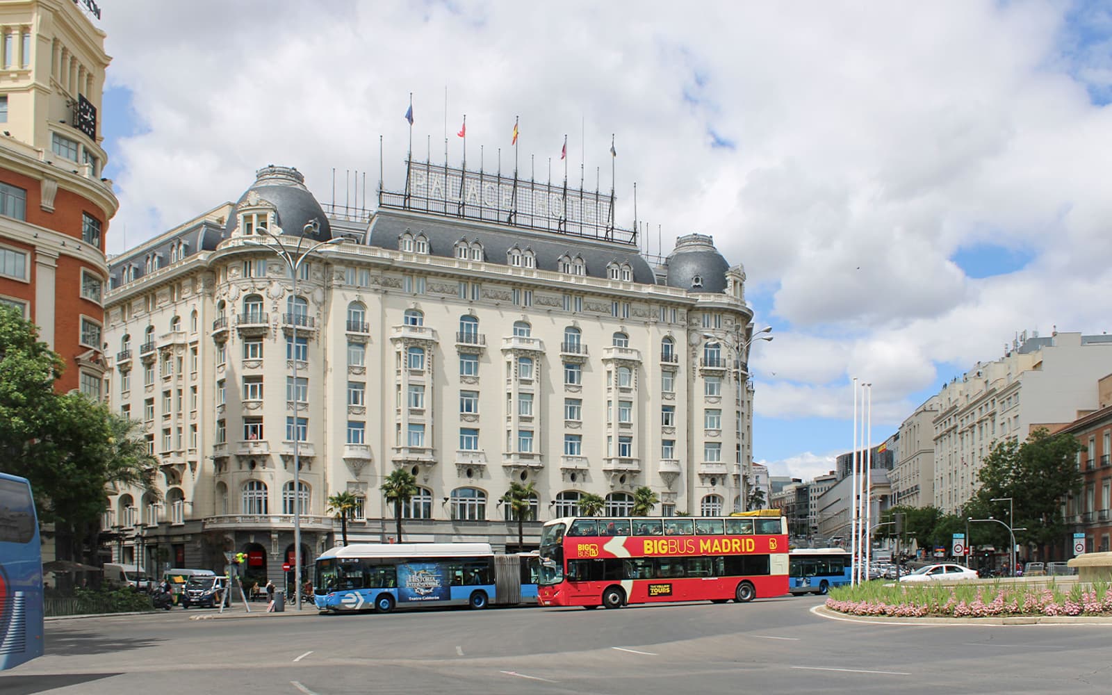 Big Bus: Madrid Panoramic Bus Tour tickets in Madrid - Features | TickYourList