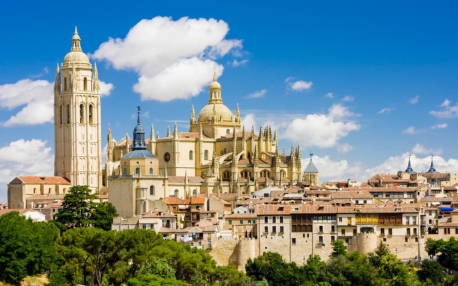 From Madrid: Segovia & Ávila Full-Day Trip