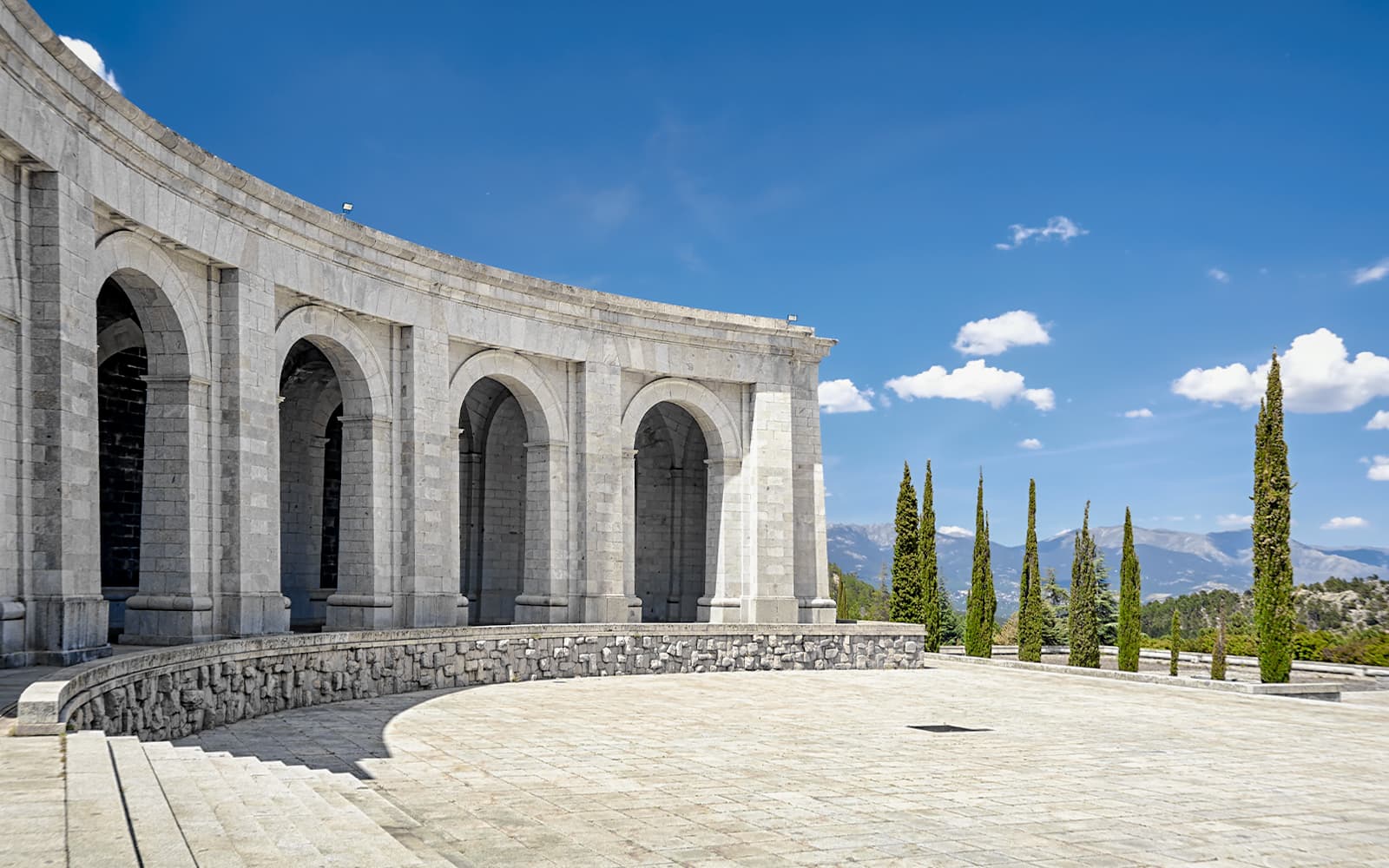 From Madrid: El Escorial and Valley of the Fallen Half-Day Trip tickets in Madrid - Features | TickYourList