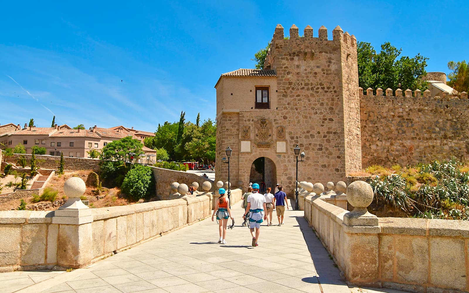 From Madrid: Toledo Day Trip with Tickets to 7 Monuments