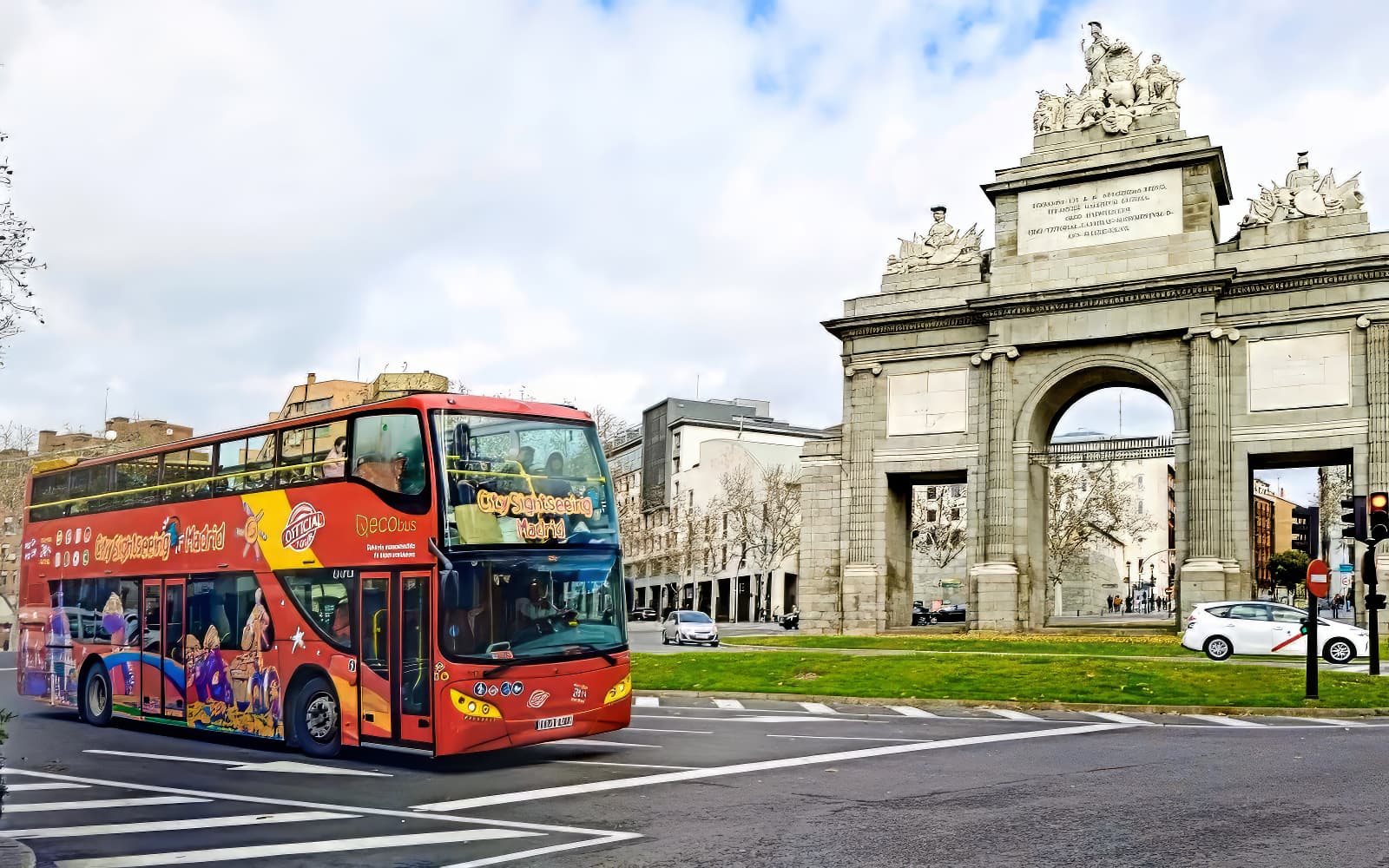 City Sightseeing: Madrid Hop-on Hop-off Bus Tour with Optional Skip-the-Line Prado Gallery Tickets in Madrid - Activities | TickYourList