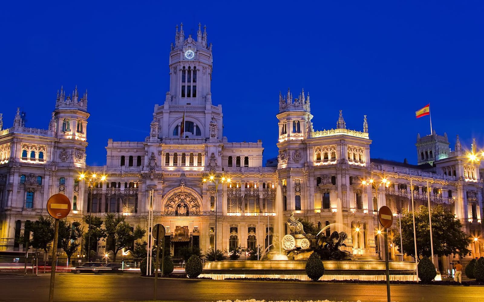 Sunset Tour in Madrid with Optional Flamenco Show and Dinner tickets in Madrid - Features | TickYourList