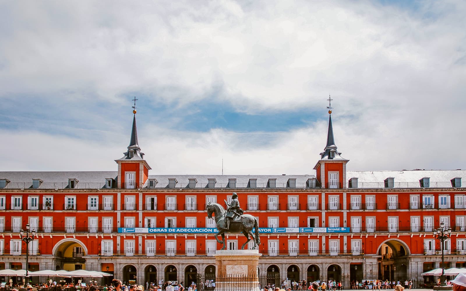 Madrid Guided Tour with Fast-Track Royal Palace Tickets