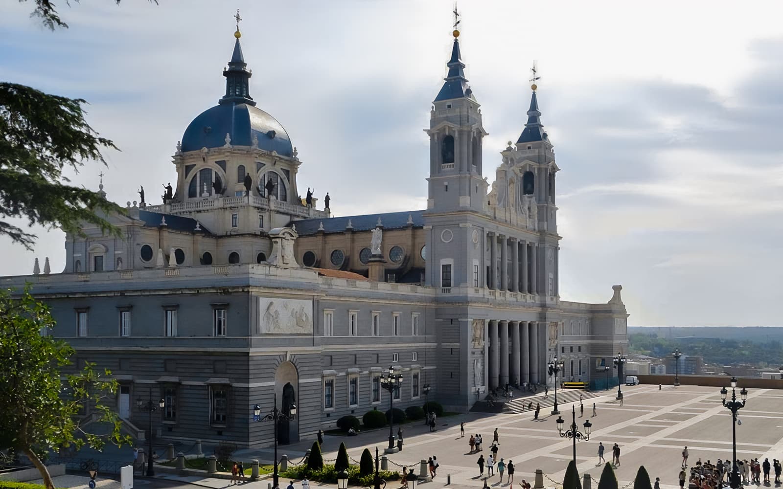 Madrid Guided Tour with Fast-Track Royal Palace Tickets in Madrid - Highlights | TickYourList