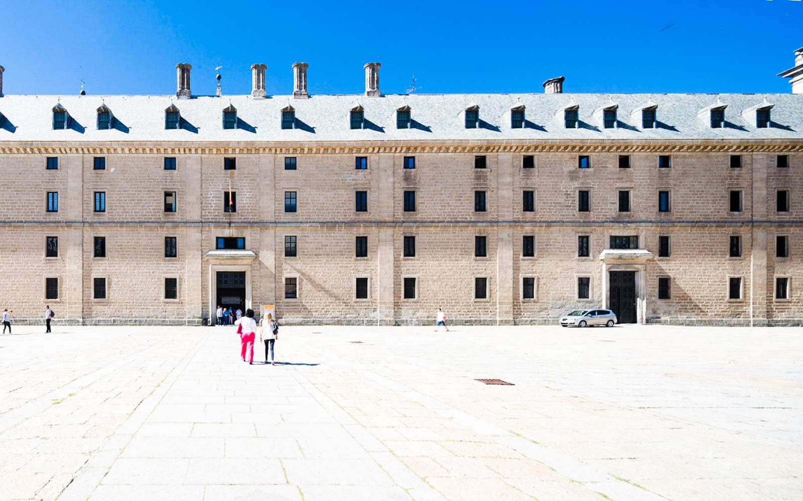 Guided Tour of Royal Monastery of El Escorial tickets in Madrid - Features | TickYourList