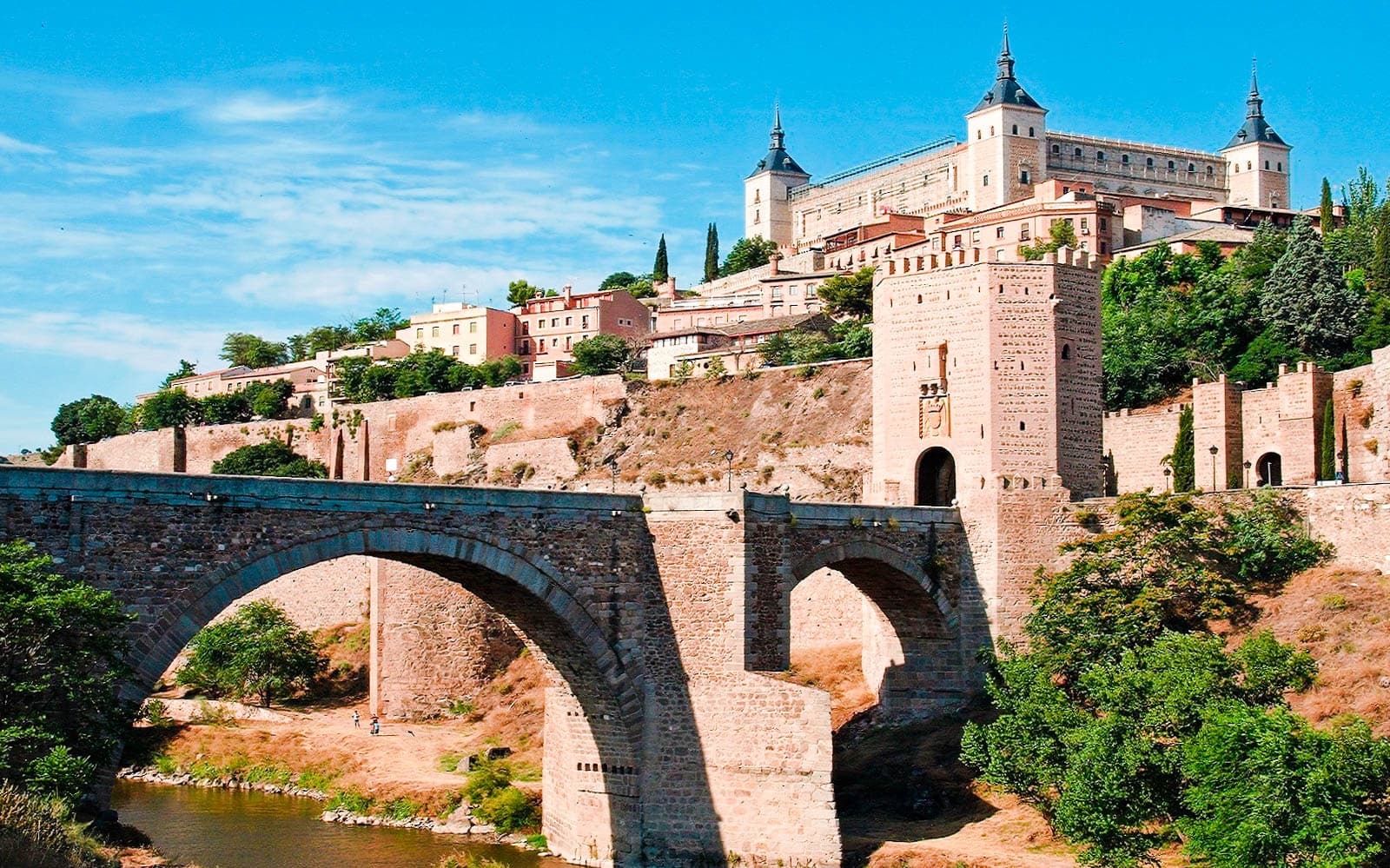 Segovia, Ávila & Toledo: Guided Tour from Madrid