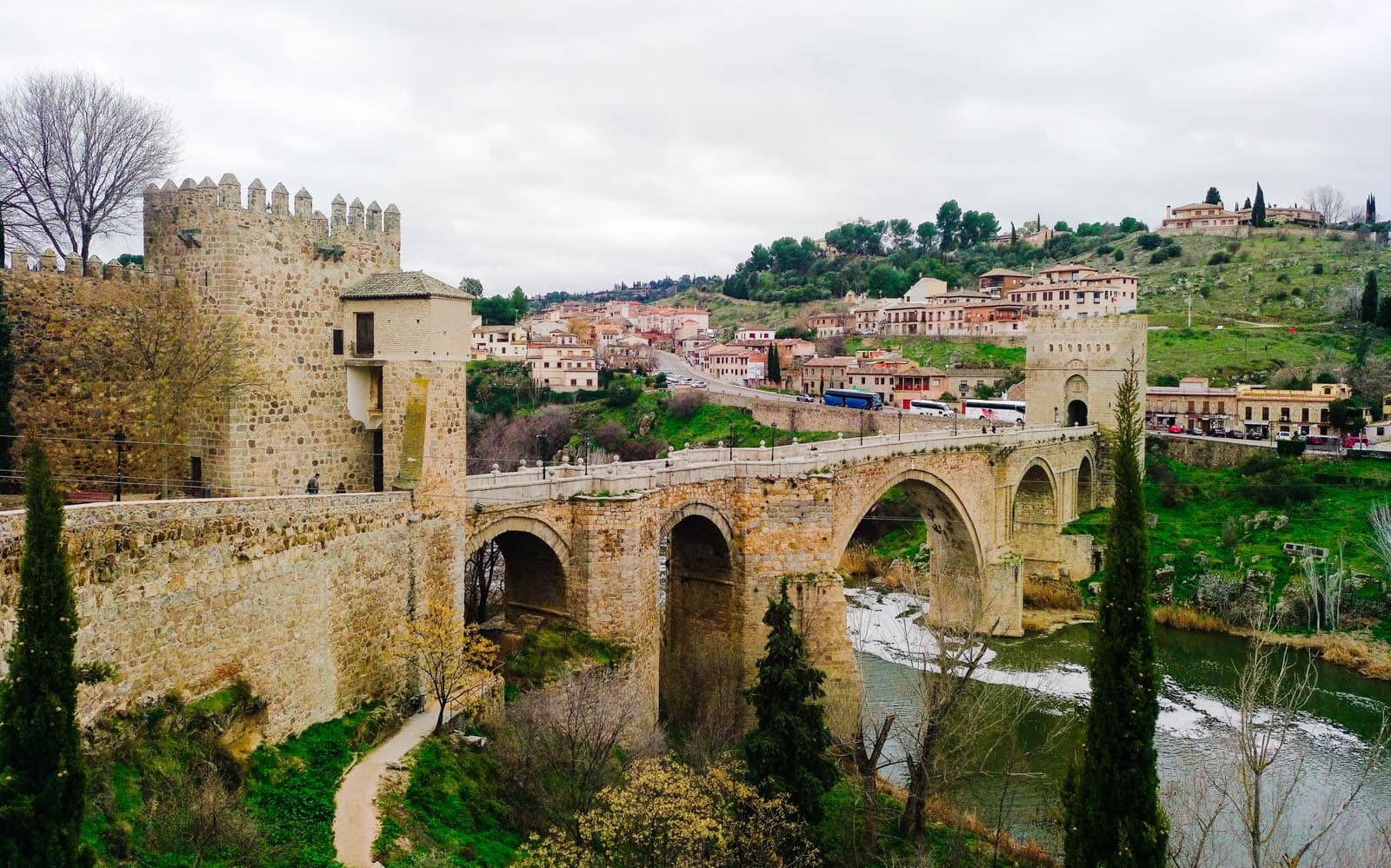 Toledo 3 Cultures Full Day Guided with Traditional Lunch tickets in Madrid - Features | TickYourList