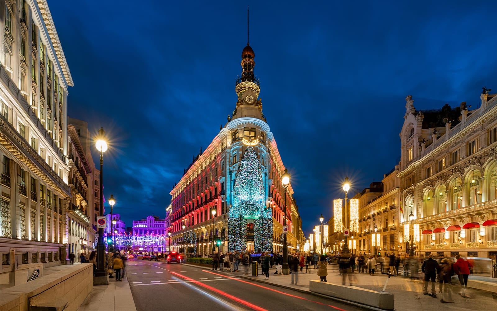 Big Bus: Madrid Navibus Christmas Tour tickets in Madrid - Activities | TickYourList
