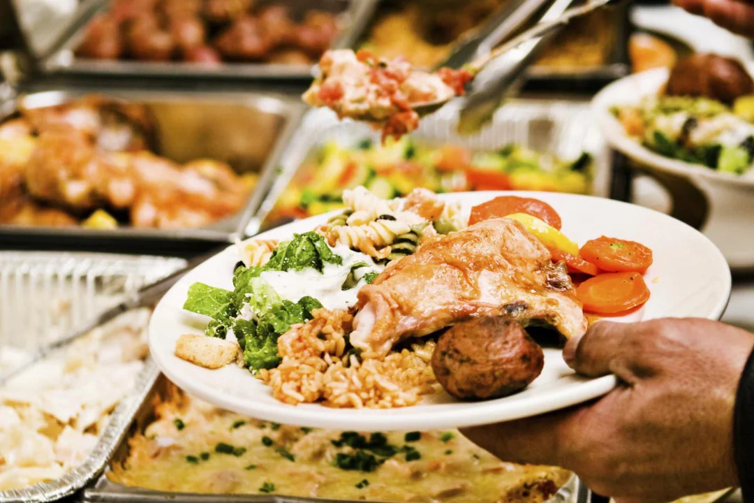 Dhow dinner cruise in Dubai Creek at sunset