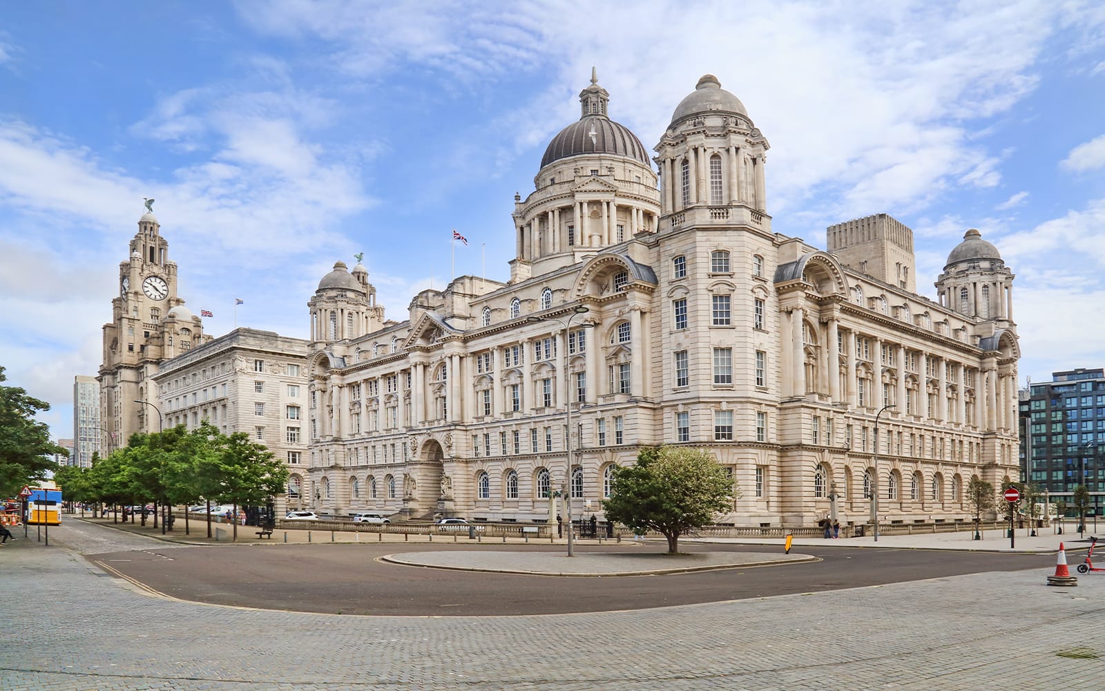 City Sights: Liverpool Hop-on Hop-off Bus Tour tickets in Liverpool - Highlights | TickYourList