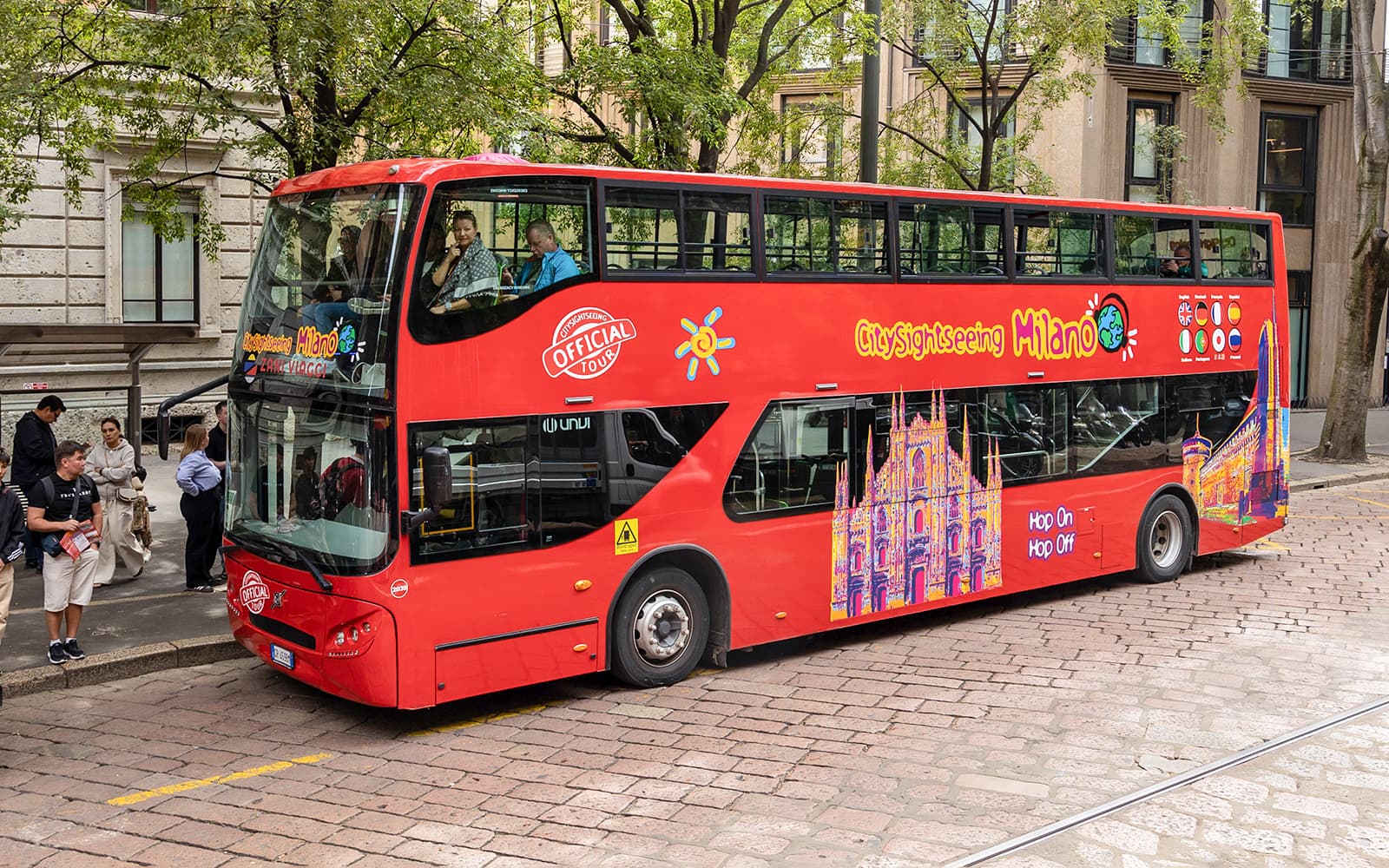City Sightseeing: Milan Hop-on Hop-off Bus Tour tickets in Milan - Features | TickYourList