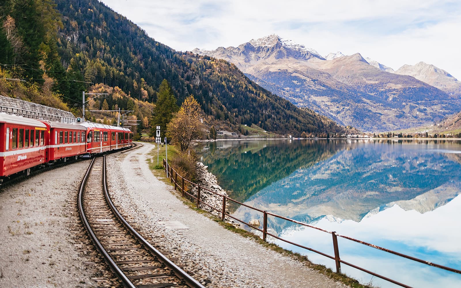 From Milan: Lake Como Private Boat Tour with St. Moritz by Bernina Red Train tickets in Milan - Highlights | TickYourList