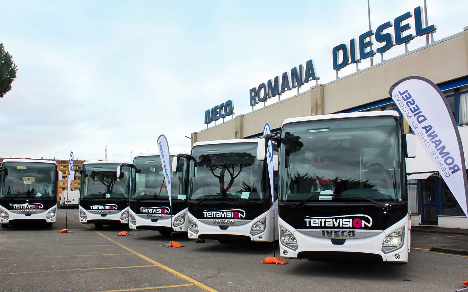 Combo (Save 5%): One-Way Transfers from Bergamo Airport Bus Station to Milan Centrale + Duomo Milan Cathedral Tickets in Milan - Attractions | TickYourList