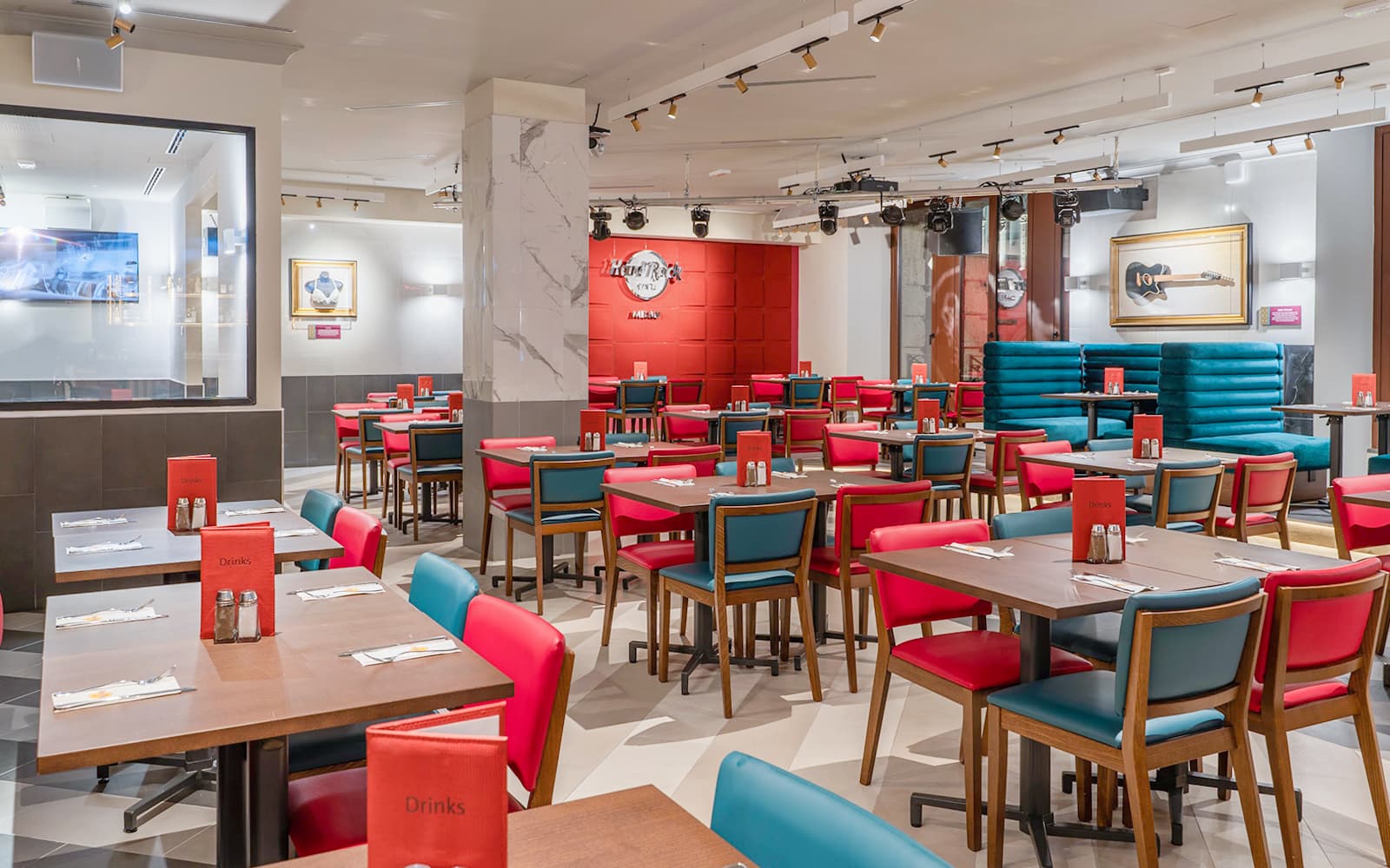 Lunch or Dinner at Hard Rock Cafe Milan tickets in Milan - Highlights | TickYourList