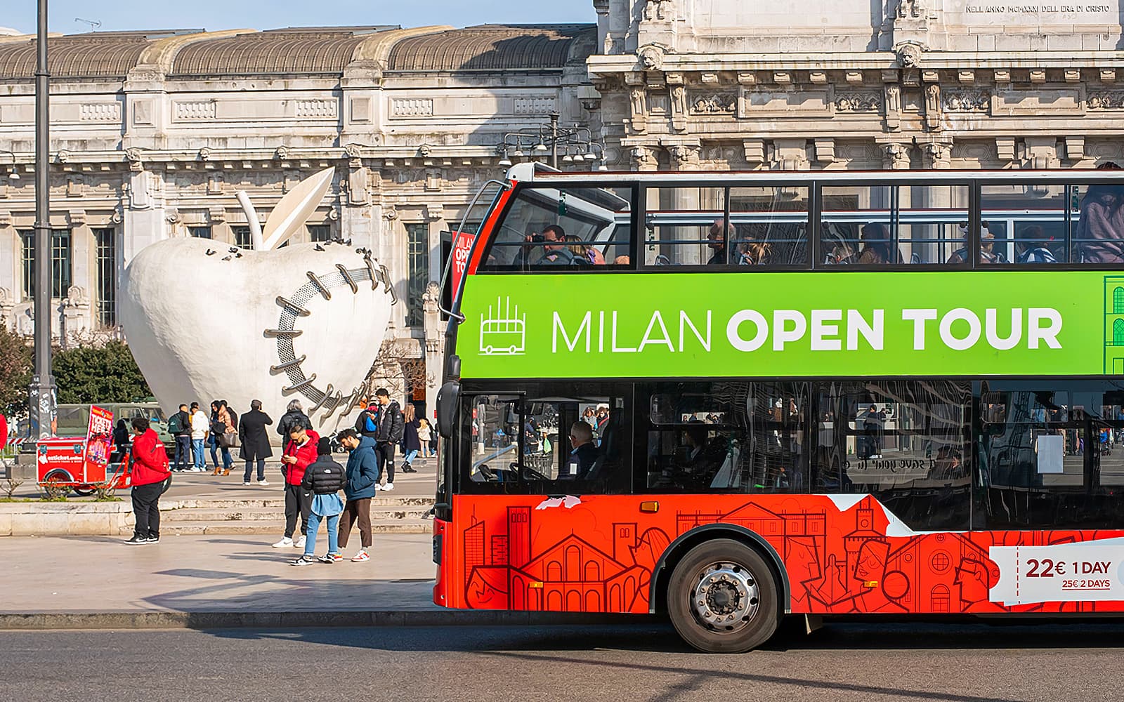 Milan Open Tour: Milan Fashion, Design & Leisure Hop-On Hop-Off Bus Tour