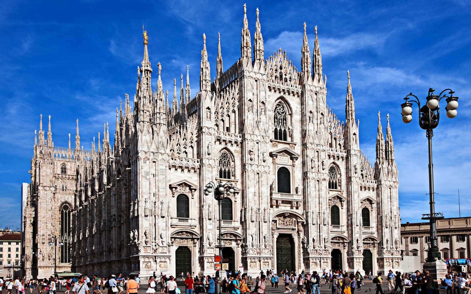 Milan Full Day Guided Tour with Leonardo's Vineyard & Duomo Access
