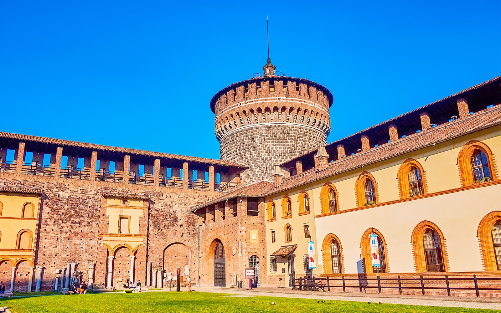 Exclusive Access and Guided Tour of the Battlements Walkway of the Sforza Castle tickets in Milan - Full Experience | TickYourList