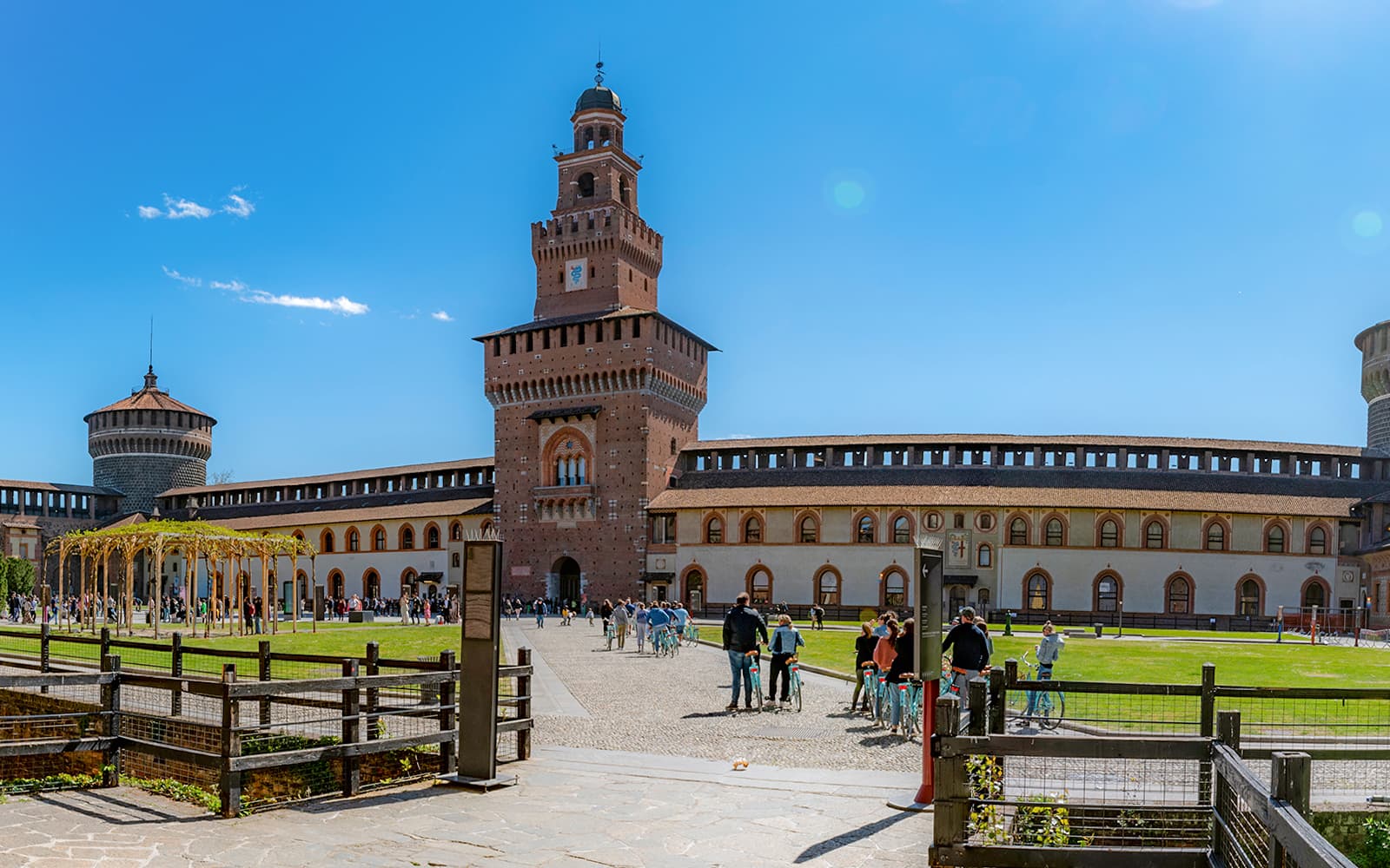 Sforza Castle and Michelangelo's Pietà Rondanini Guided Tour