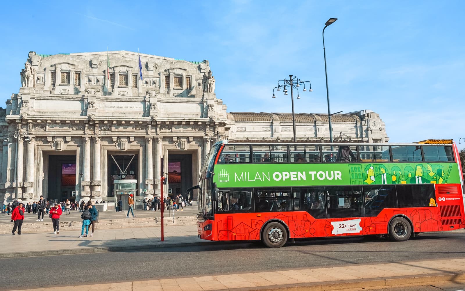 Milan Open Tour: Milan Highlights Hop-On Hop-Off Bus Tour
