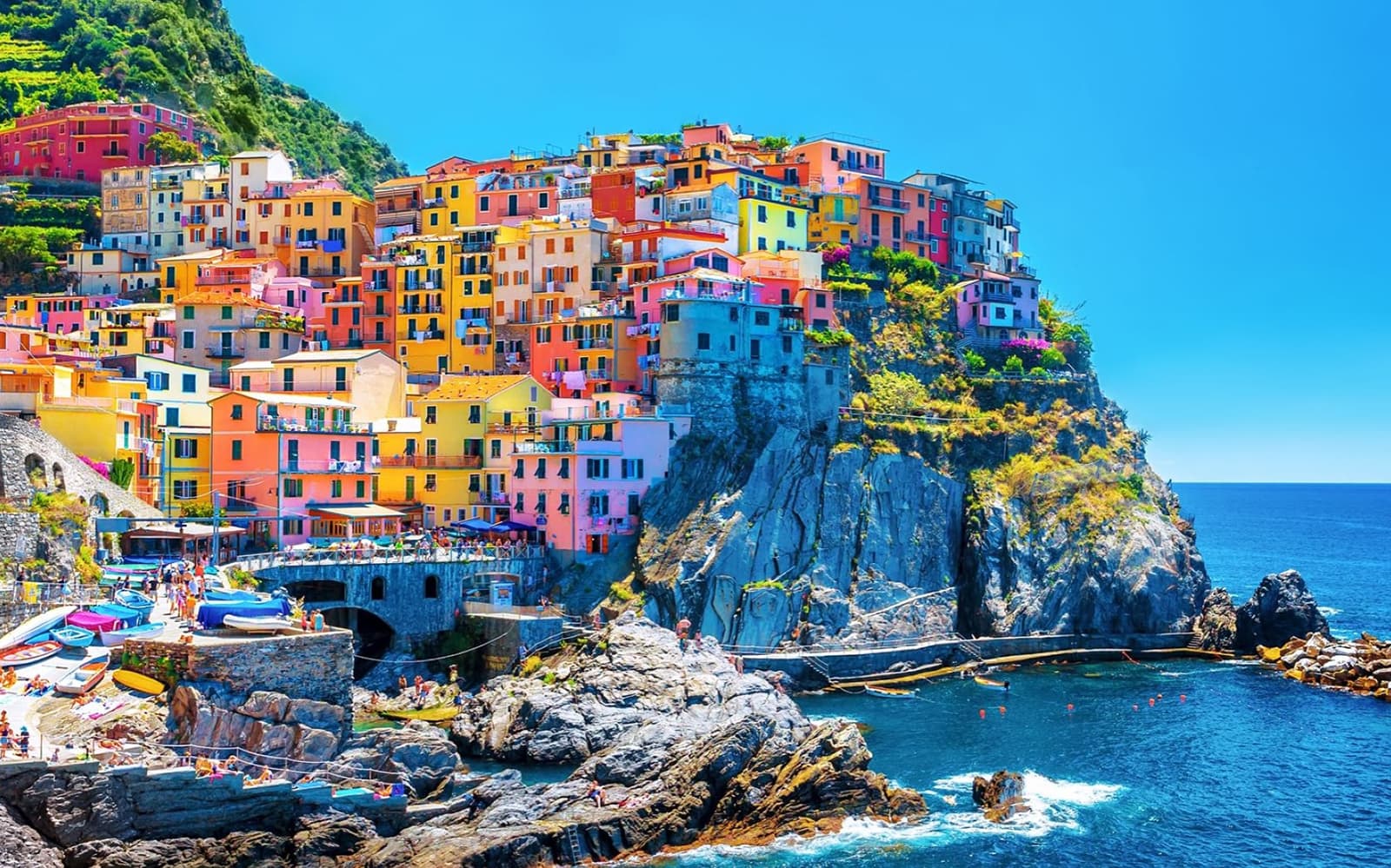 Day Trip to Cinque Terre from Milan by Bus