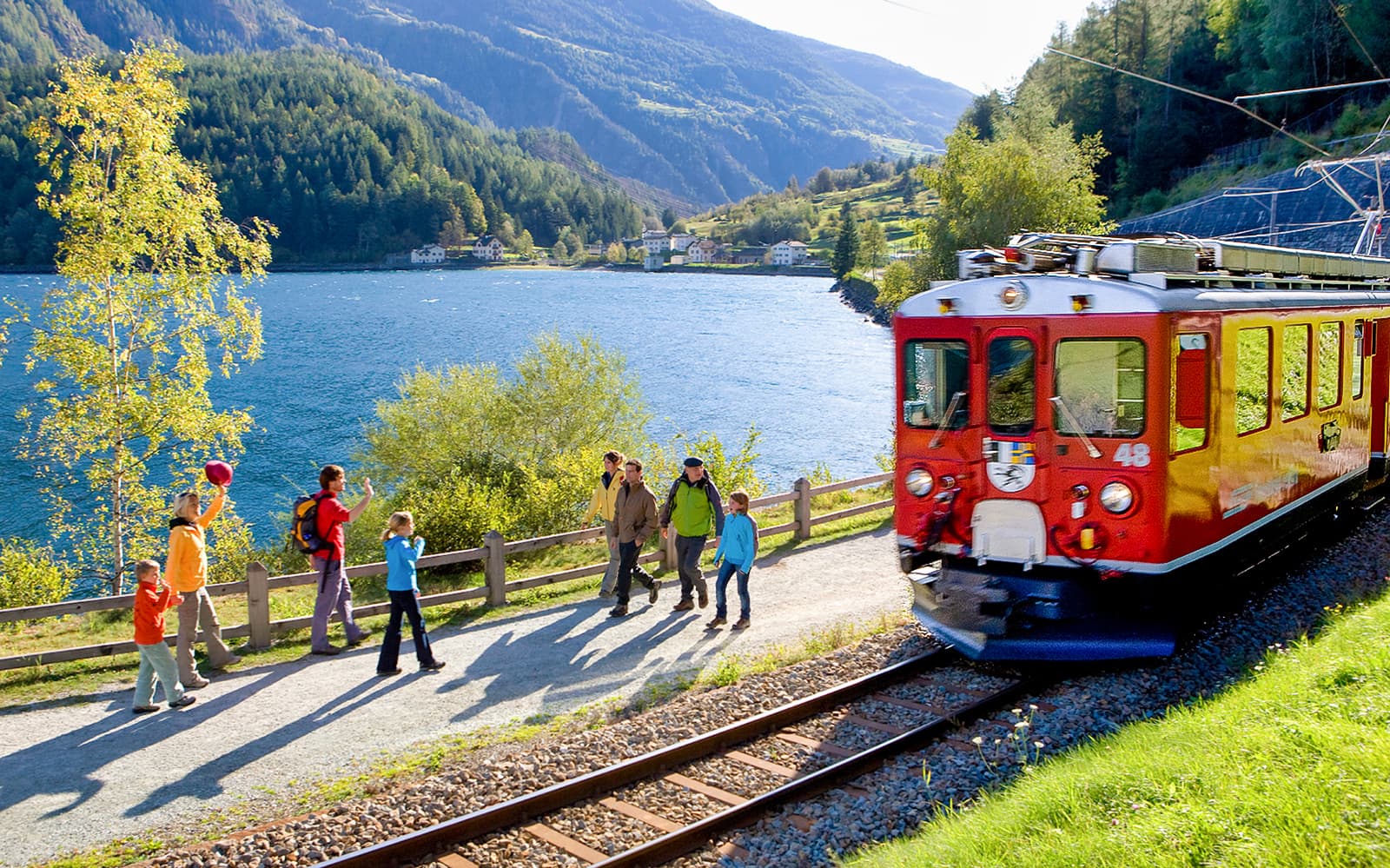 Day Trip to the Swiss Alps by Bernina Express from Milan