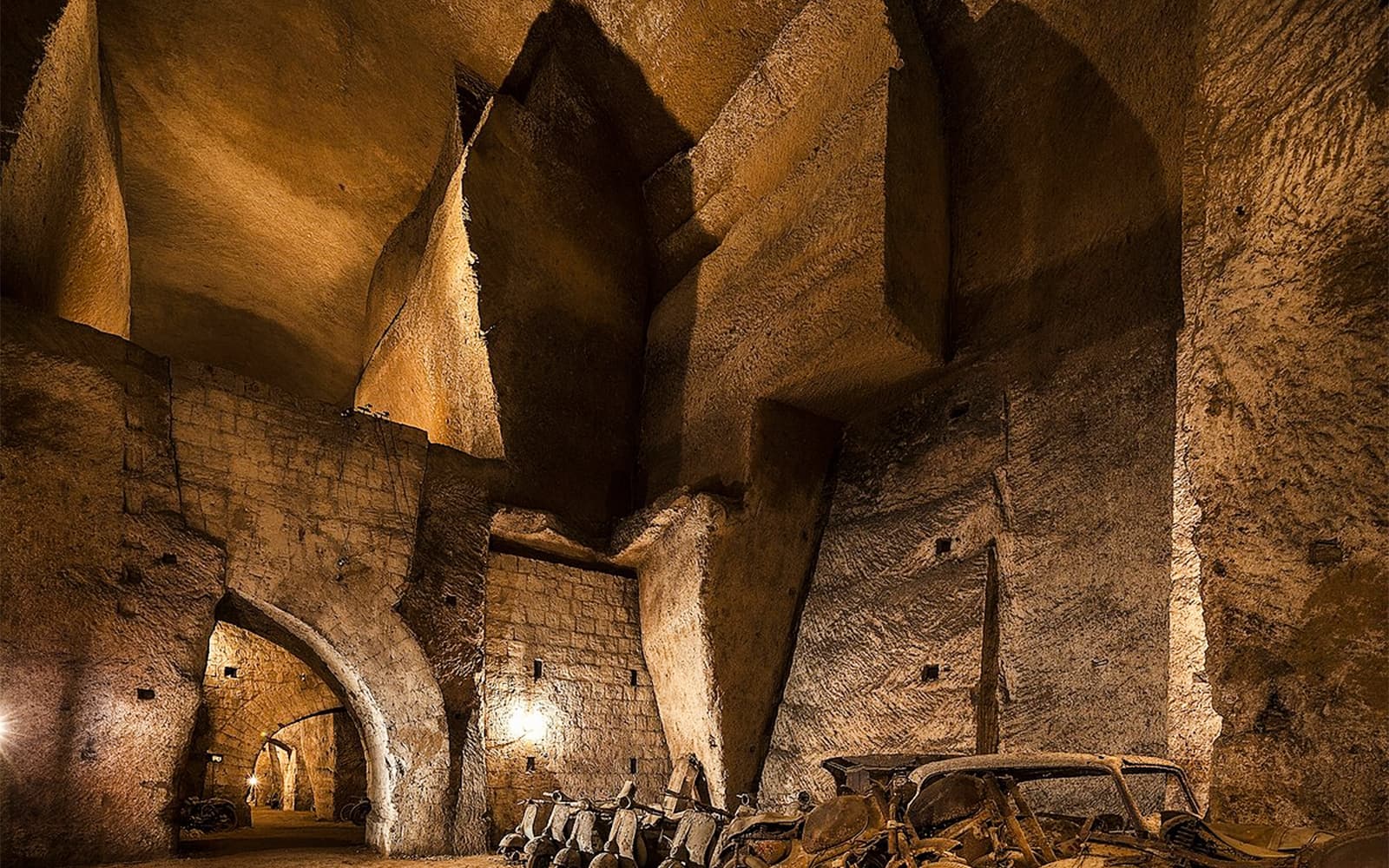 Bourbon Tunnel Entry Tickets & Guided Tour in Naples - Attractions | TickYourList