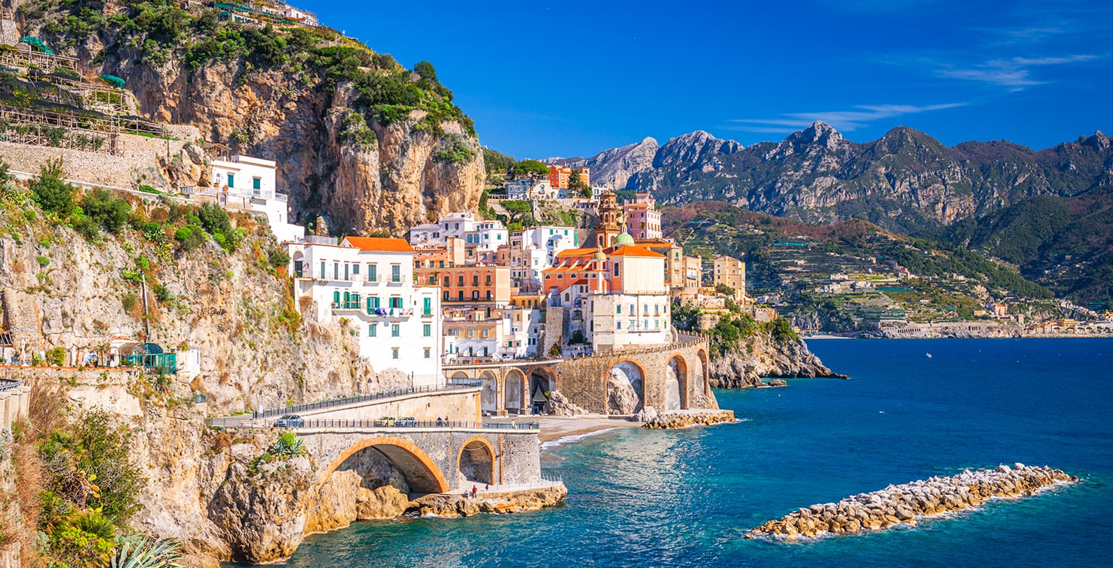 From Naples: Pompeii and Amalfi Coast Day Trip with Transfers