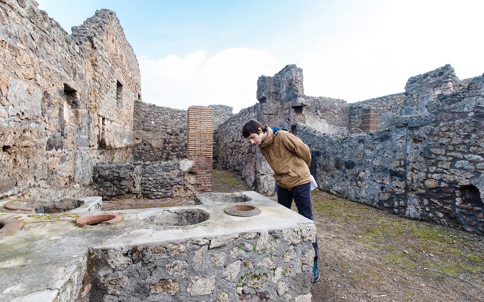 From Naples: Pompeii & Mt. Vesuvius Guided Tour with Transfers tickets in Naples - Activities | TickYourList