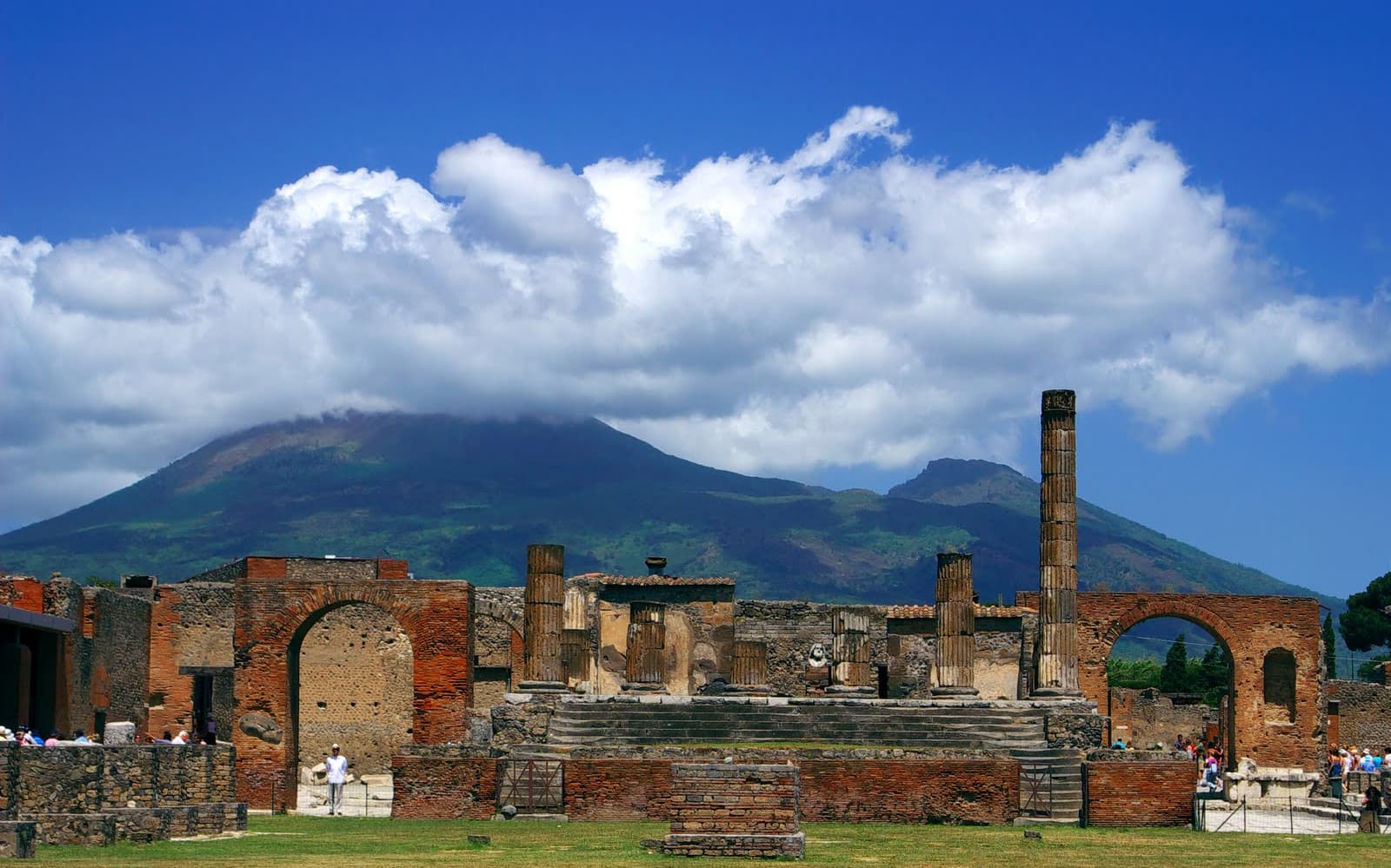 Pompeii Skip the Line Tickets with Audioguide
