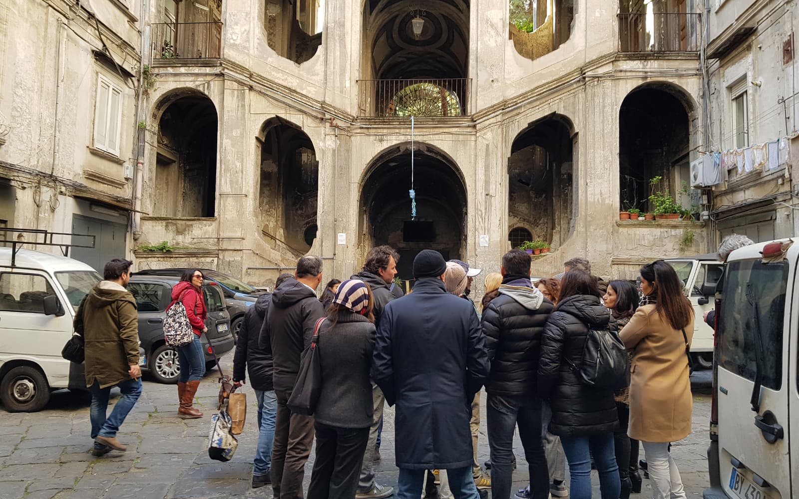 Walking Tour of Rione Sanità and Fontanelle Cemetery
