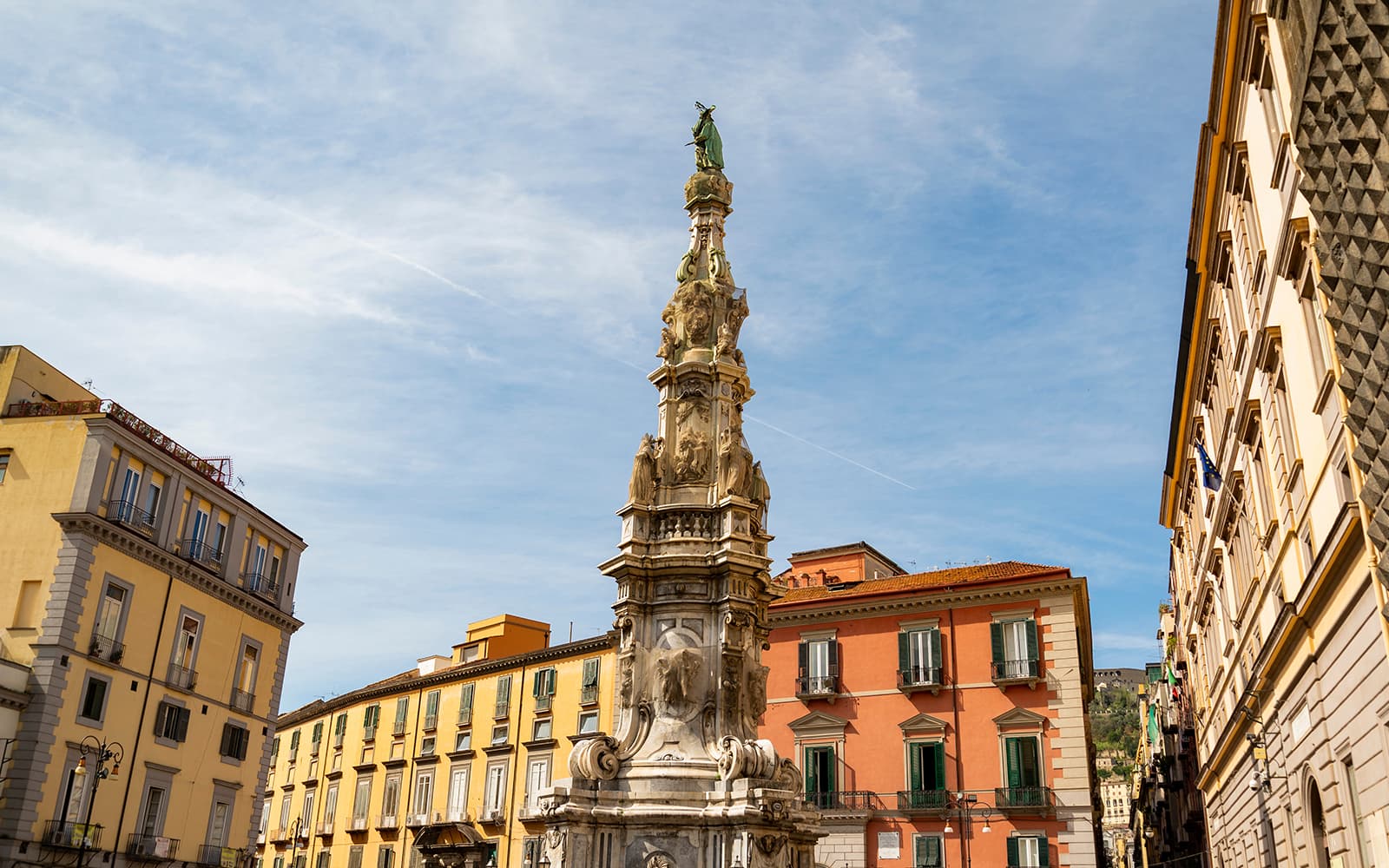 Historic Walking Tour of the Decumani of Naples