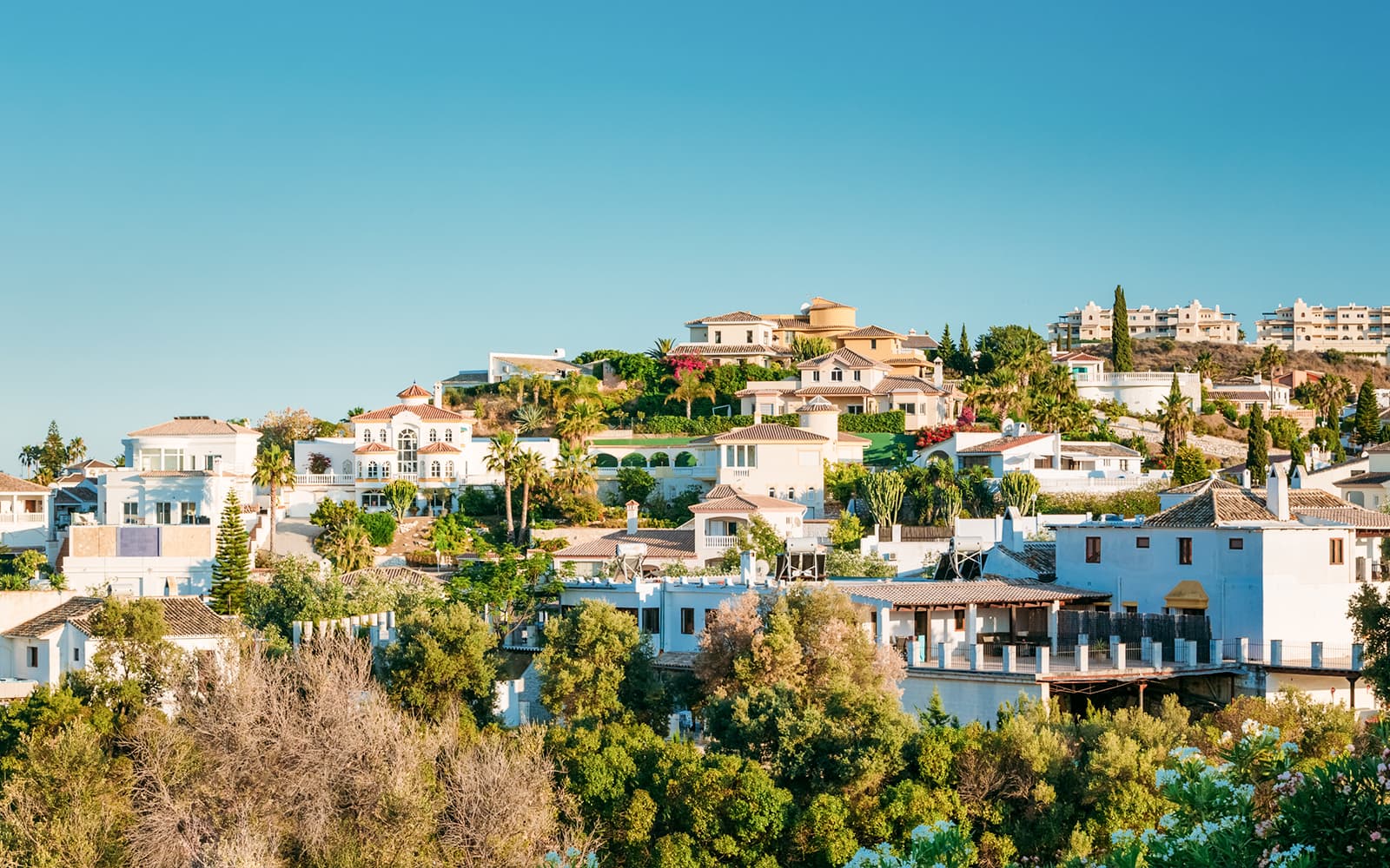 Mijas, Marbella & Puerto Banús Guided Tour from Málaga