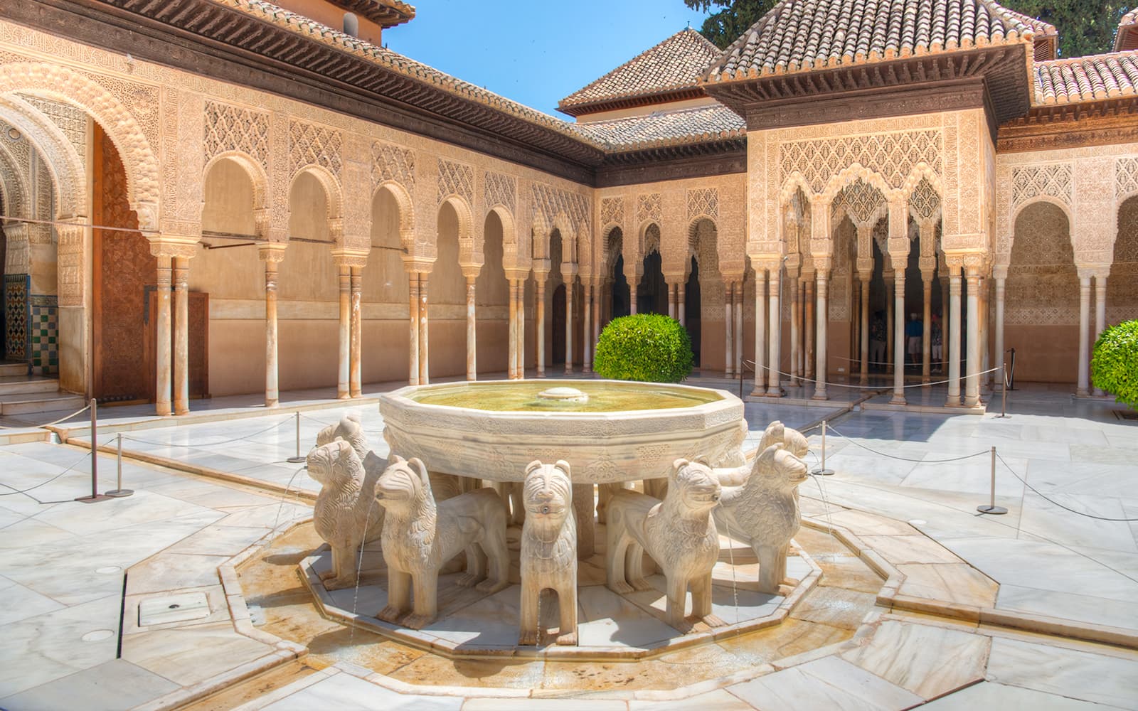 Full-Day Guided Tour of Alhambra with Transfers from Malaga