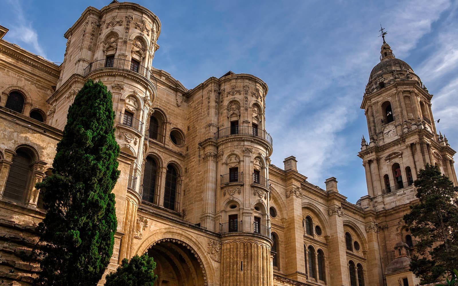 Málaga Walking Tour with Skip-the-Line Tickets
