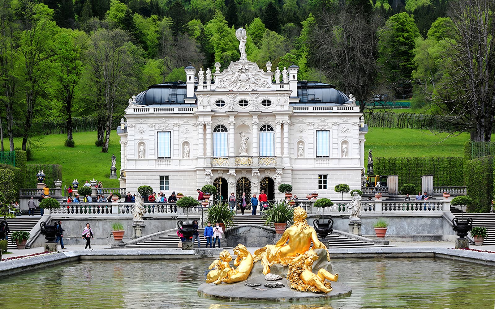 Neuschwanstein Castle Tickets with Audio Guide in Munich - Features | TickYourList