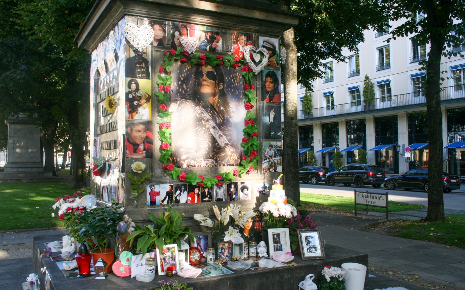 German Guided Evening Walking Tour in Munich tickets in Munich - Attractions | TickYourList