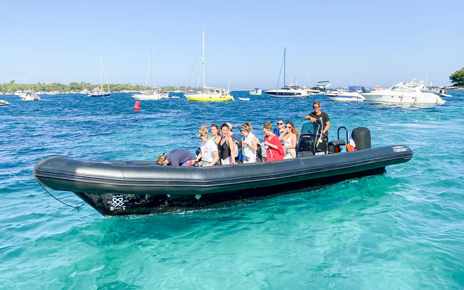 From Cannes: Cap d'Antibes & Lérins Islands Boat Tour with Optional Fireworks