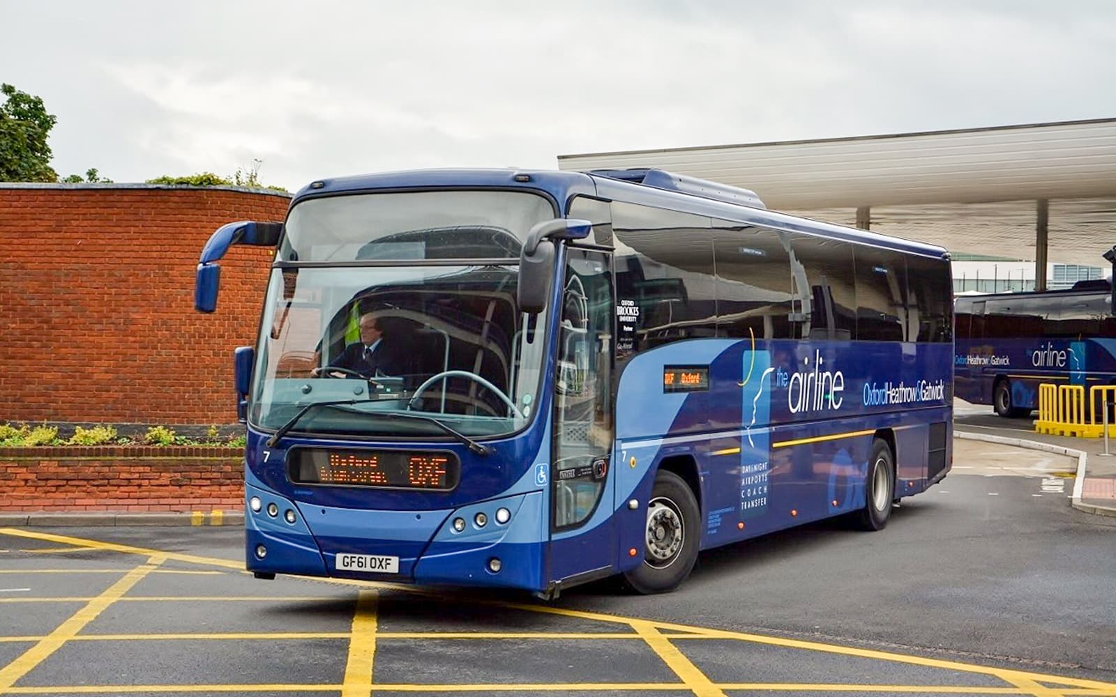 Bus Transfers: London Heathrow Airport to/from Oxford by The Airline tickets in Oxford - Attractions | TickYourList