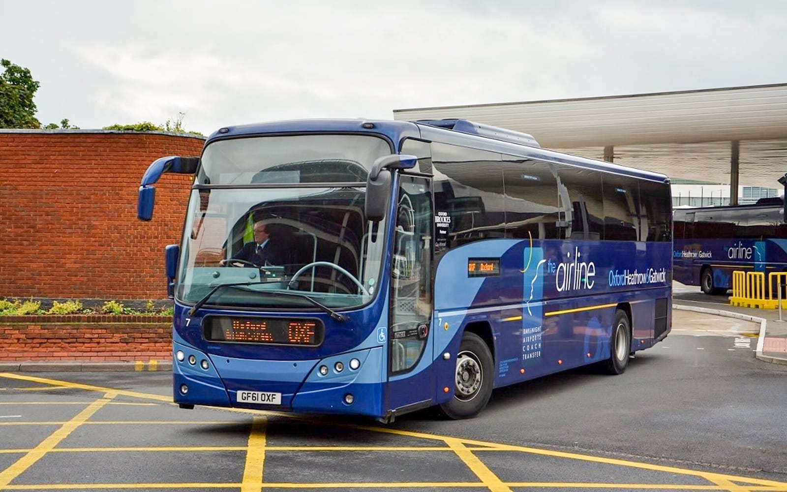 Bus Transfers: London Heathrow Airport to/from Oxford by The Airline tickets in Oxford - Attractions | TickYourList
