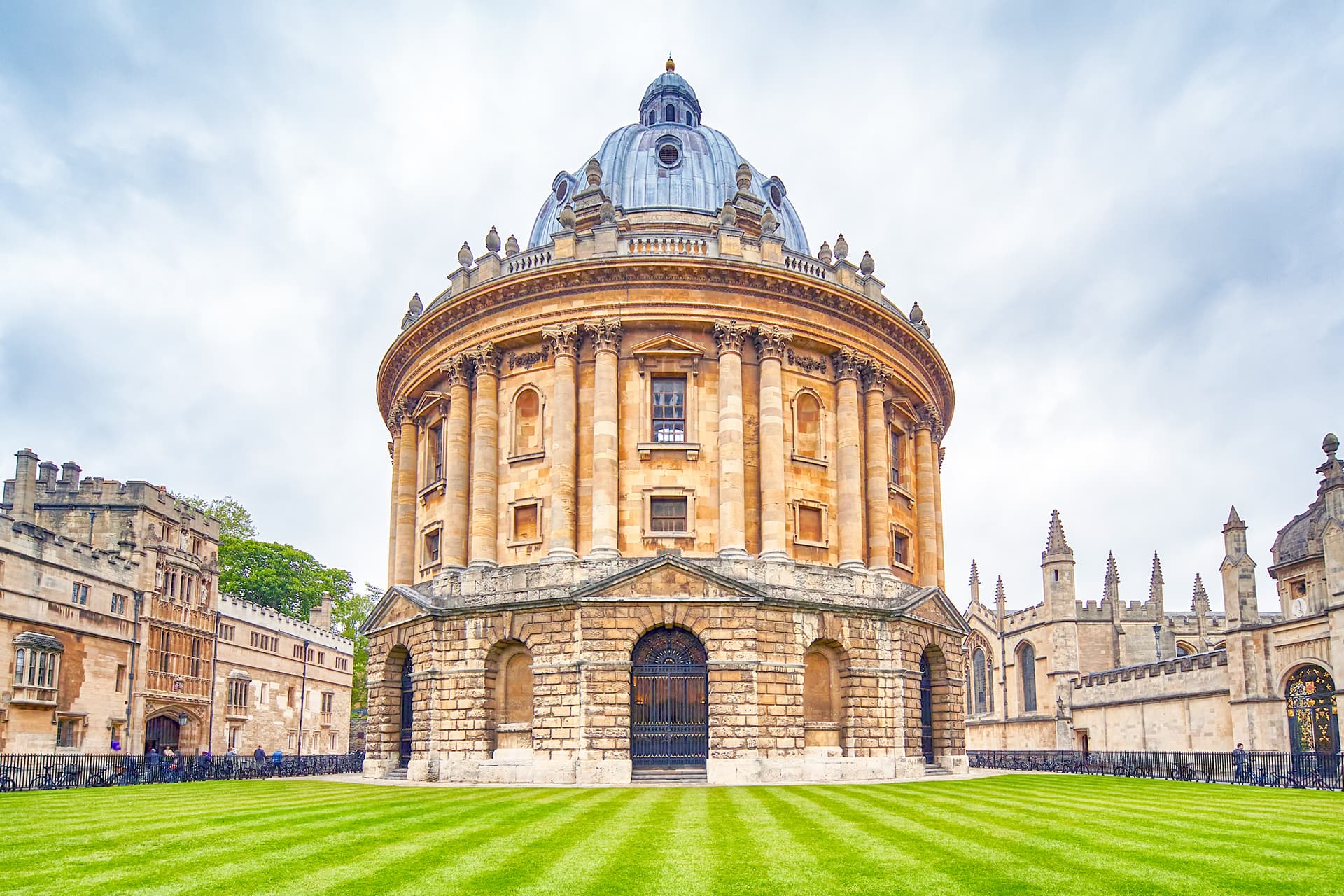 From London: Oxford and Cotswolds Day Trip with Country Pub Lunch