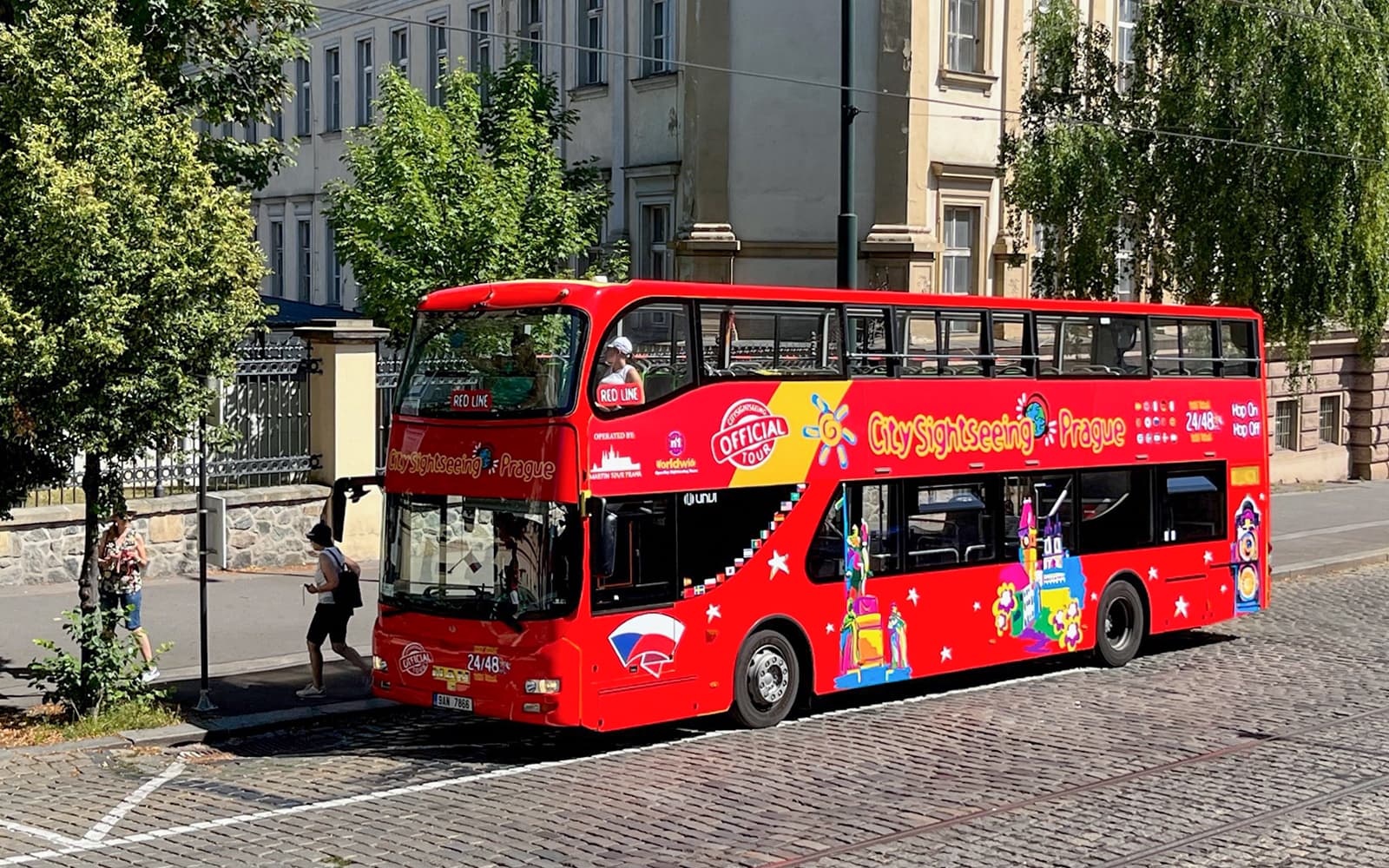 City Sightseeing: Prague Hop-on Hop-off Bus Tour with Optional River Cruise