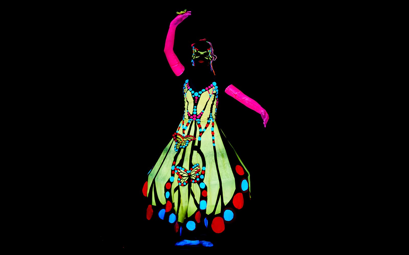 Tickets to the WOW Show Black Light Theater in Prague - Activities | TickYourList