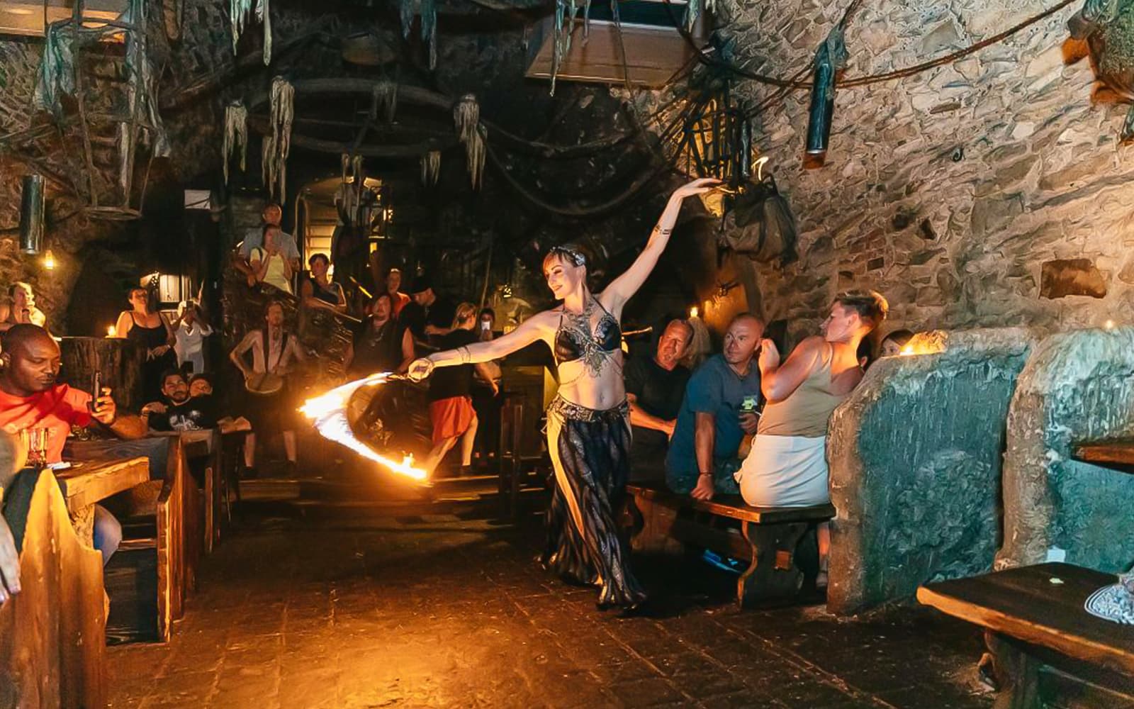 Prague: Early 3-Course Medieval Dinner with Show & Unlimited Drinks