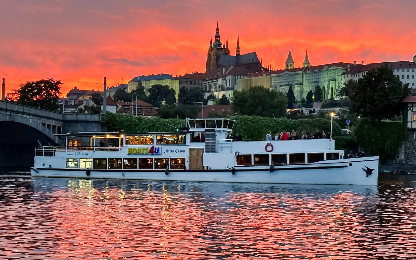 Vltava River 1-Hour Sightseeing Cruise tickets in Prague - Highlights | TickYourList